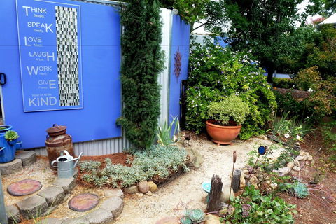 The Retreat At Froog-Moore Park - ACT Tourism 0