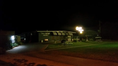 Sun Centre Motel - ACT Tourism 1