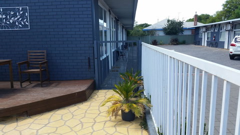 Sun Centre Motel - ACT Tourism 3