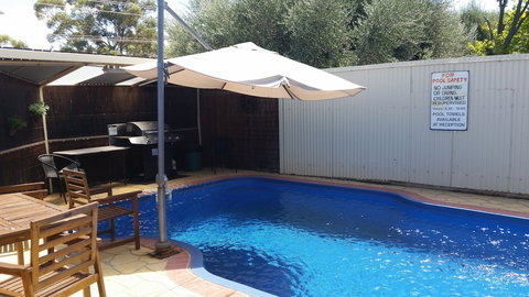 Sun Centre Motel - ACT Tourism 2