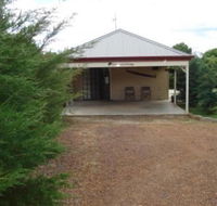 Gumtrees Cottage - ACT Tourism