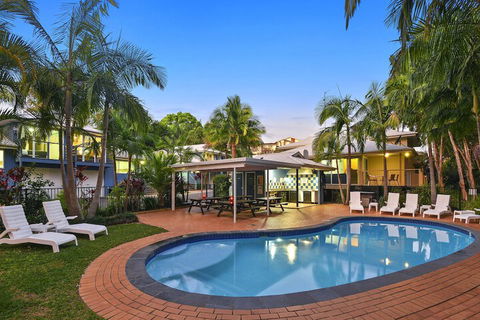 Flynns On Surf Beach Villas - ACT Tourism 1