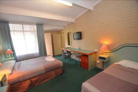 Parkview Motor Inn Parkes - ACT Tourism 7