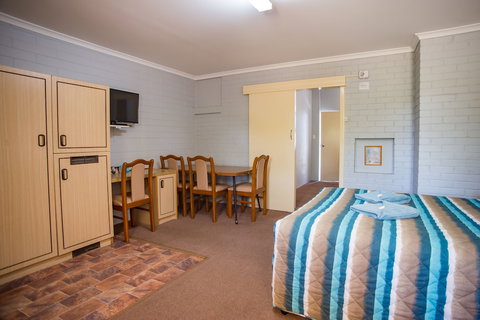 Murray Bridge Motor Inn - ACT Tourism 3