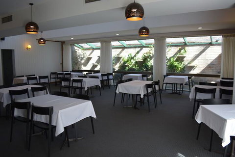 Spa Village Travel Inn - ACT Tourism 7