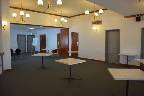 Spa Village Travel Inn - ACT Tourism 5