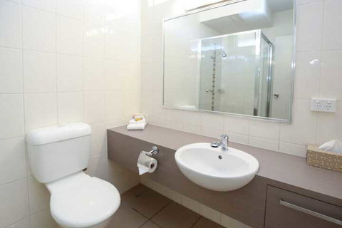 Sandors Motor Inn - ACT Tourism 7