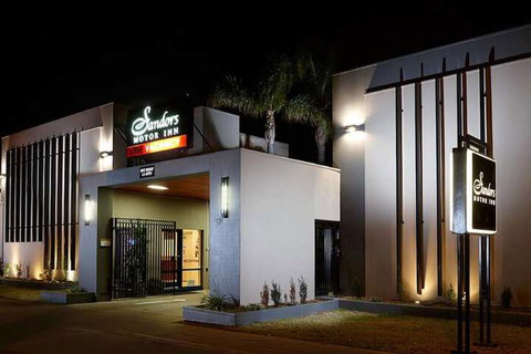 Sandors Motor Inn - ACT Tourism 4