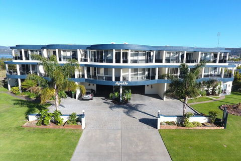 Apollo Apartments - ACT Tourism 1