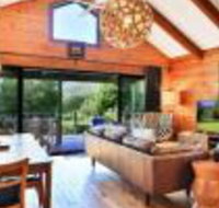 Kangaroo Valley Timber Cabin - ACT Tourism
