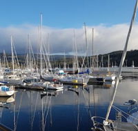 Oyster Cove Chalet - ACT Tourism