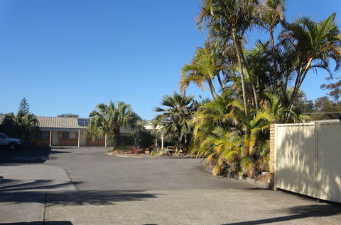 Forster Palms Motel - ACT Tourism 1