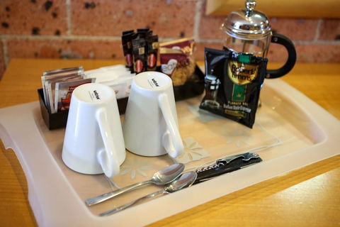 Akuna Motor Inn And Apartments - ACT Tourism 5