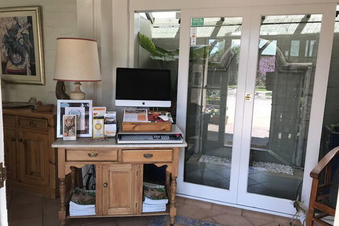 Country Apartments - ACT Tourism 6