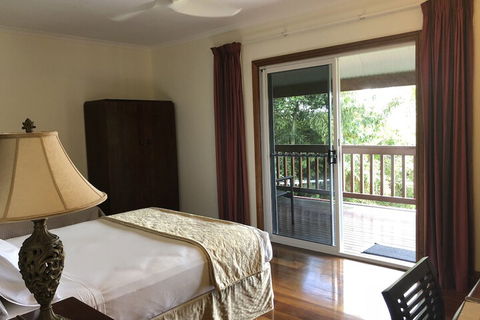 Daintree Manor Bed & Breakfast - ACT Tourism 4