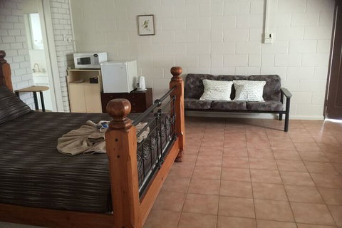 Warrumbungles Mountain Motel - ACT Tourism 4