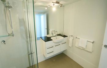 Under The Townsville Sun (694I) - ACT Tourism 6