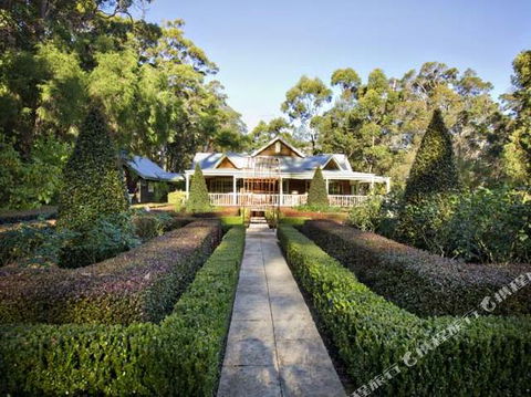 Fleur De Lys - ACT Tourism 6