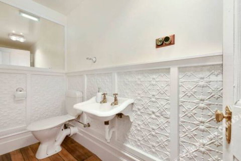 Rose Garden Spacious Family Home Near CBD - ACT Tourism 2