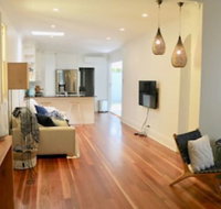 3 Bedroom Home Near Manly Beach - ACT Tourism