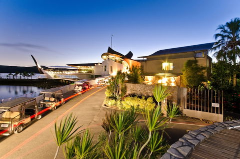 Yacht Club Villa 33-Serenity-Ocean Views With Golf Buggy - ACT Tourism 0