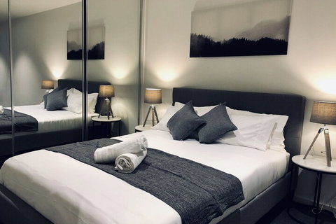 JC Waterview Apartments On Collins - ACT Tourism 7