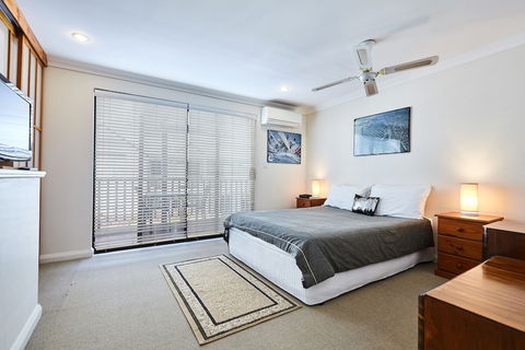 Fremantle Townhouse Unit 5 - ACT Tourism 5