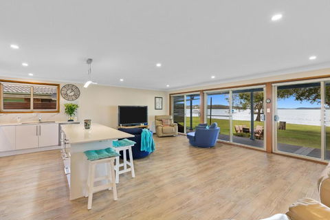 Kalimna Lakeside Living - ACT Tourism 2