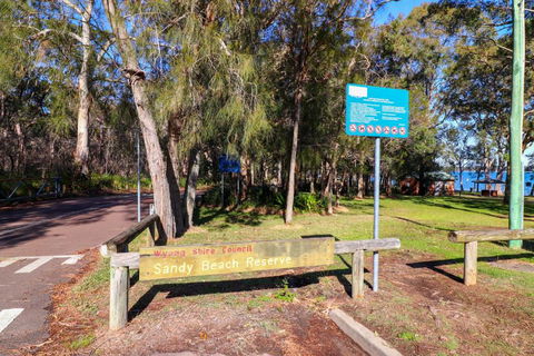 Kalimna Lakeside Living - ACT Tourism 5