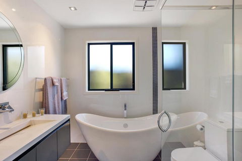 Arana Wentworth Falls - ACT Tourism 6