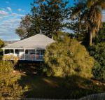 Stunning Queenslander - ACT Tourism
