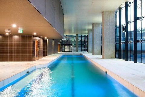 A Stylish & Comfy CBD Studio Near Southern Cross - ACT Tourism 6