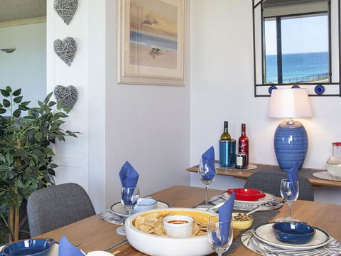 At The Beach Kiama Surf Beach At Your Doorstep - ACT Tourism 3