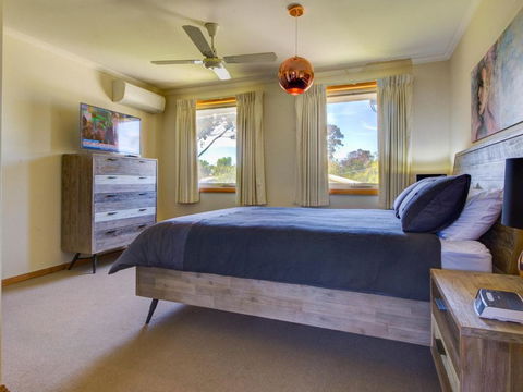 Albert Park - ACT Tourism 3