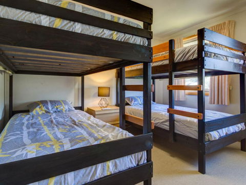 Albert Park - ACT Tourism 5