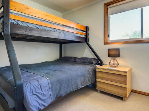 Albert Park - ACT Tourism 6