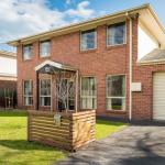 Albert Park - ACT Tourism 0