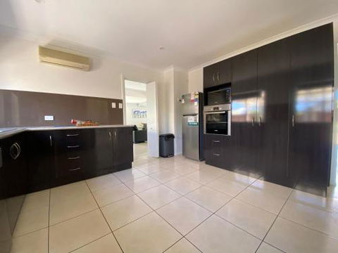 Townsville Wistaria Spacious Home - ACT Tourism 1