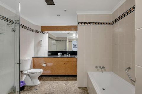 DREAM HARBOUR VIEW 2 BRM / GYM POOL & PARKING - ACT Tourism 5