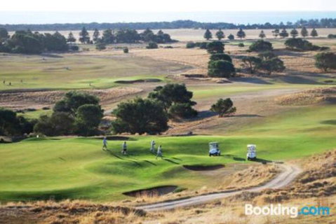 Eagles Nest - ACT Tourism 3