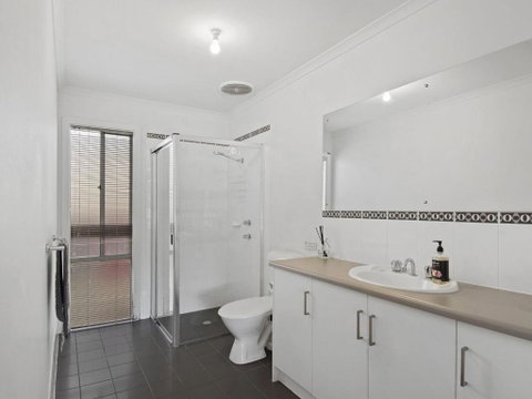 Beach Fun 11 Broadbeach Drive - ACT Tourism 5