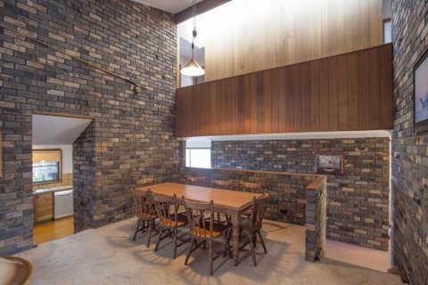 Stunning Clifftop Location 213 Mitchell Pde - ACT Tourism 2