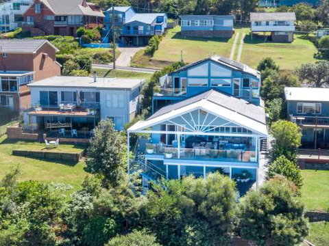 NANNY & POPPYS BEACH HOUSE Gerroa 4pm Check Out Sundays - ACT Tourism 0