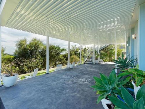 NANNY & POPPYS BEACH HOUSE Gerroa 4pm Check Out Sundays - ACT Tourism 1