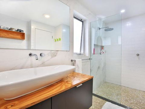 Arklow I Pet Friendly With Ocean Views - ACT Tourism 1