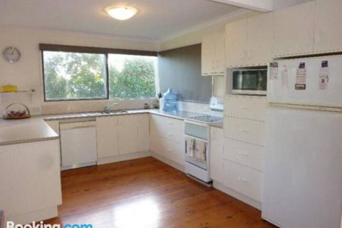 11 The Boulevarde Sandy Point - ACT Tourism 5