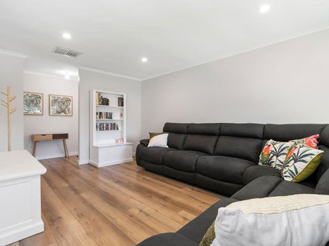 Rosebud Family Escape On Laurens - ACT Tourism 4