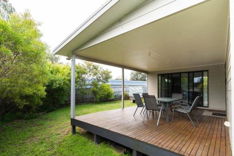 34 Ash Avenue Sandy Point - ACT Tourism 4
