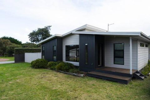 34 Ash Avenue Sandy Point - ACT Tourism 3