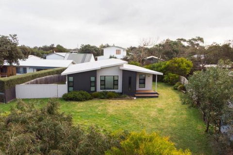 34 Ash Avenue Sandy Point - ACT Tourism 6